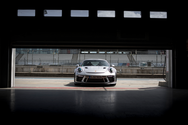 Illustration for article titled Put These Very Good 2019 Porsche 911 GT3 RS Photos In Your Life